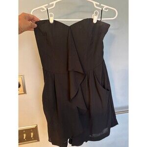 Tube Top EXPRESS shorts romper. Has POCKETS! size 6